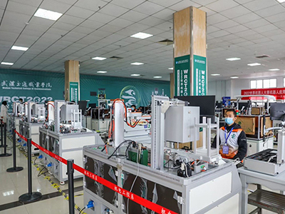 慧灵四轴协作机械臂 现身2022世界机器人大赛武汉选拔赛