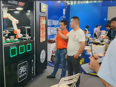 慧灵六轴机械臂和电动夹爪，适配全自动粉面&amp;烘焙机器人